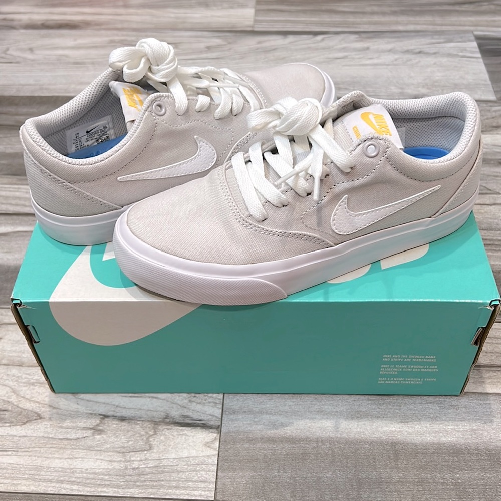🤍NIKE SB Charge Canvas (GS) Vast Grey/White Sneakers in 4Y!